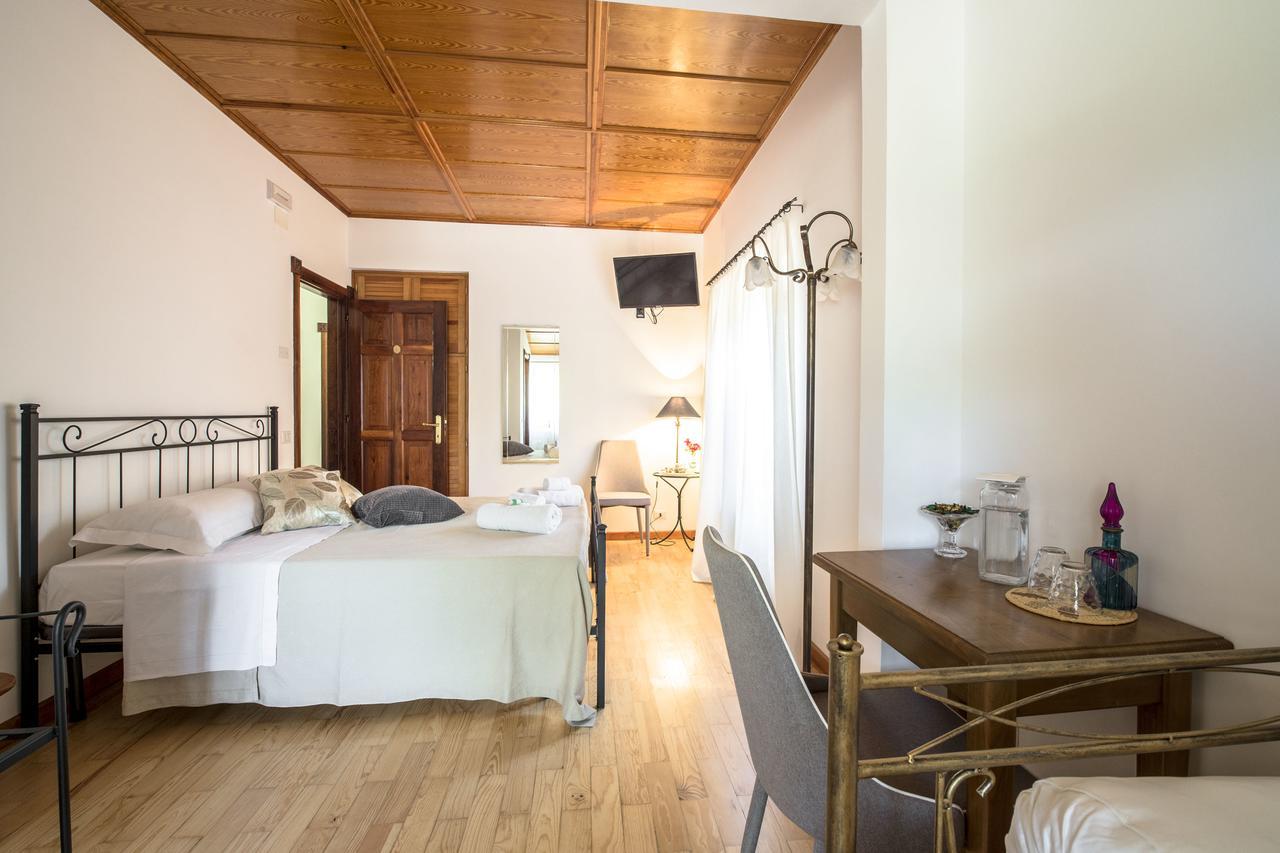 Villa Montegenco Comunanza Extérieur photo